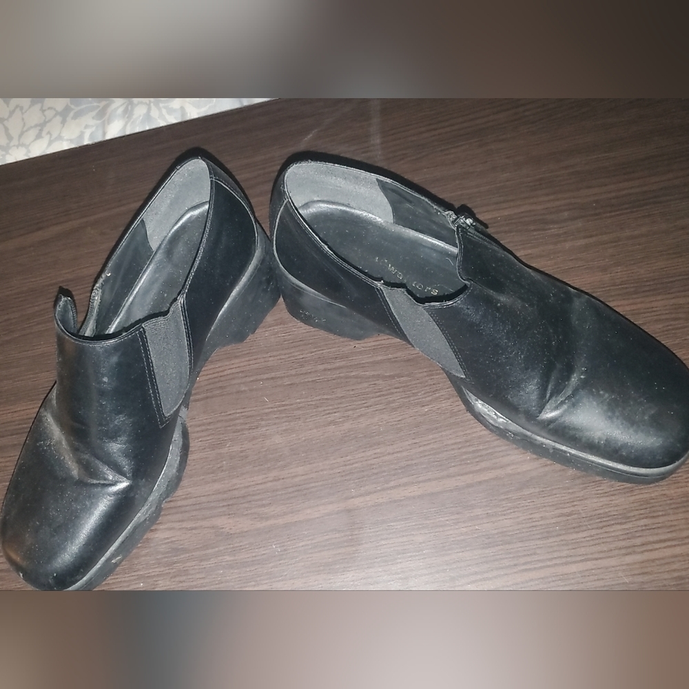 Shoes - Picture 2 of 2